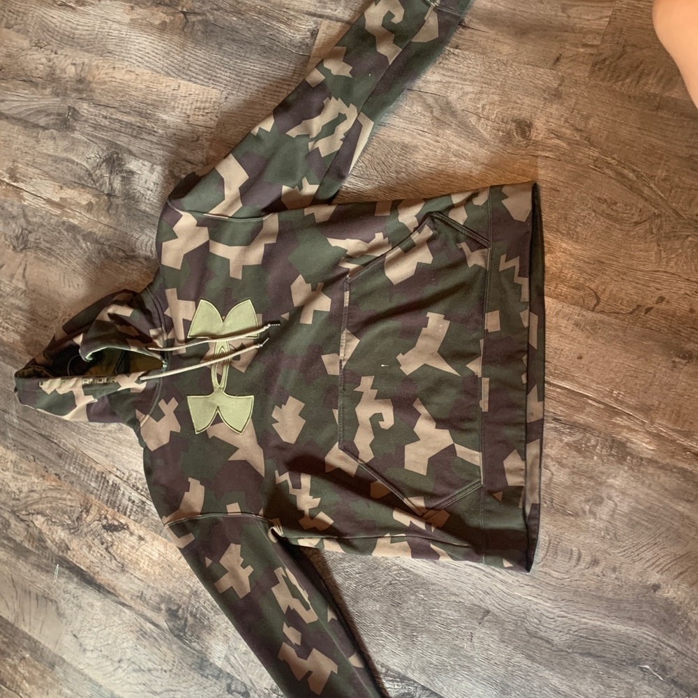 Under Armour Sweatshirt